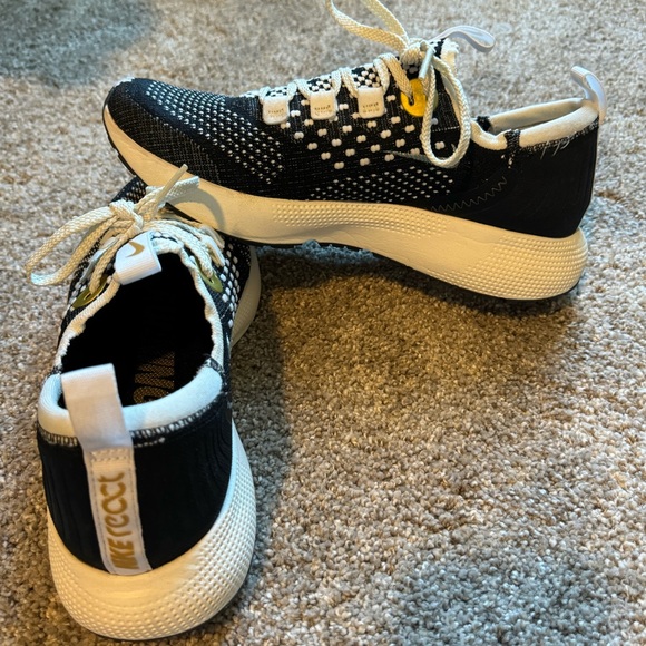 Nike React running shoe, women’s size 8.5, nearly brand new - Picture 2 of 4